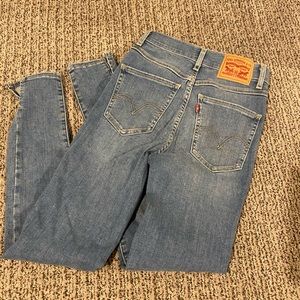 Levi jeans